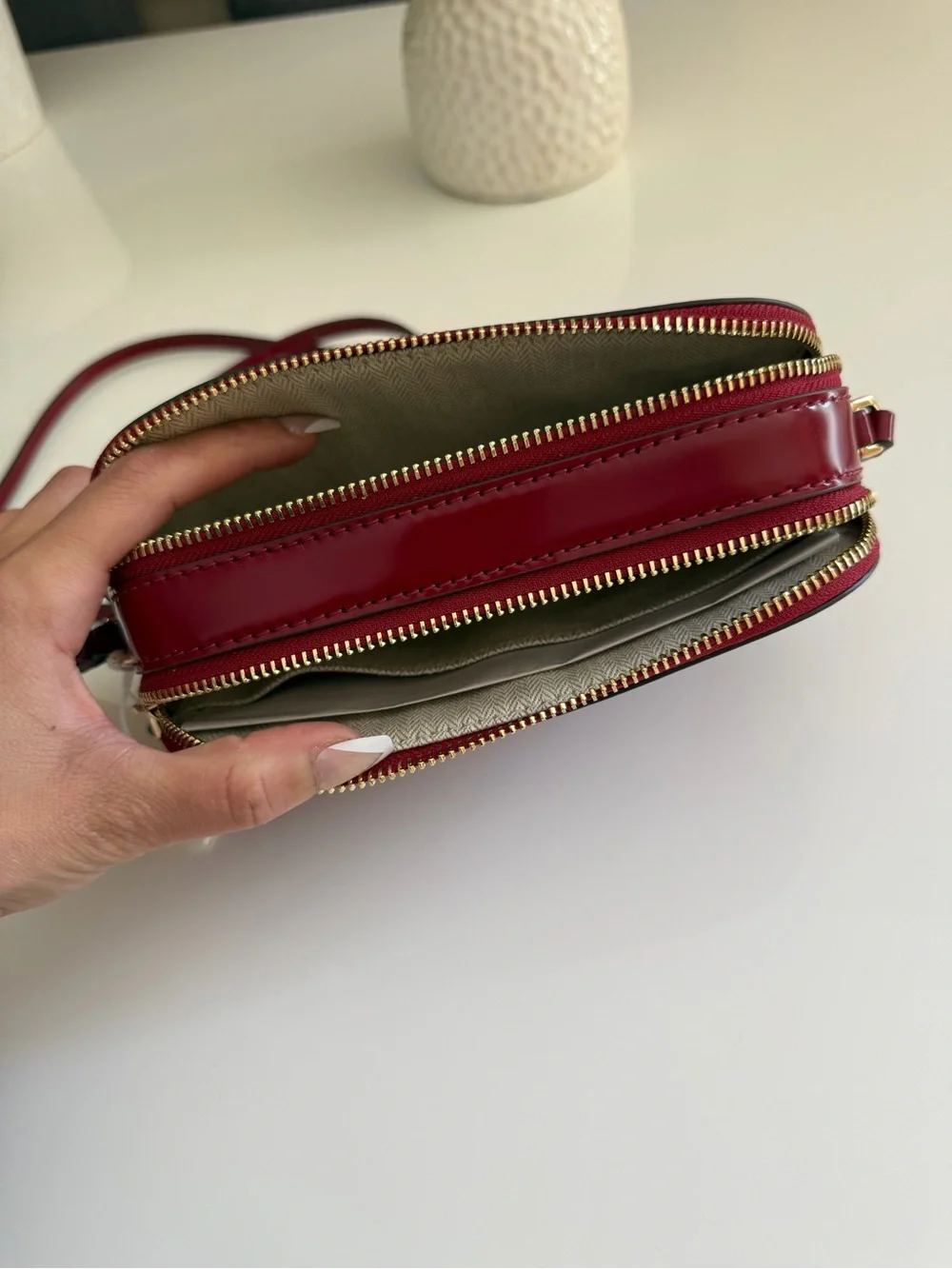 NWT , tory burch smooth camera crossbody bag bartlett red 176890 $425